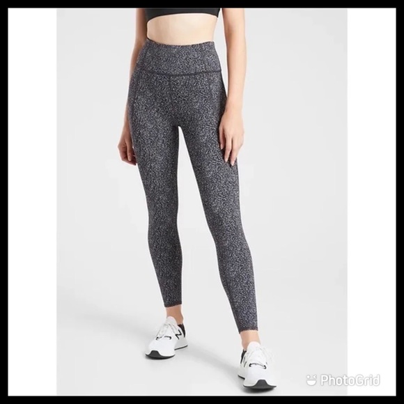 ATHLETA Lightening Static 7/8 Tight NWOT - Picture 1 of 8